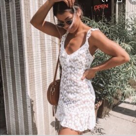 ❗️last one New MAJORELLE Sunbeams mini lace Dress white - Picture 2 of 12